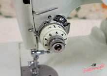 Load image into Gallery viewer, Singer Featherweight 221K Sewing Machine, WHITE FA126***